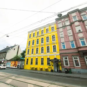 Hotel California, Wien