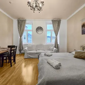  شقة Davidov Danube