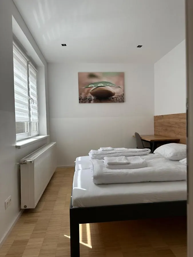 Lion'S Rooms N Apartments Vienne