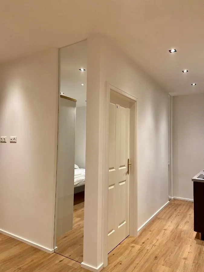 Lion'S Rooms N Apartments Viena 0*,