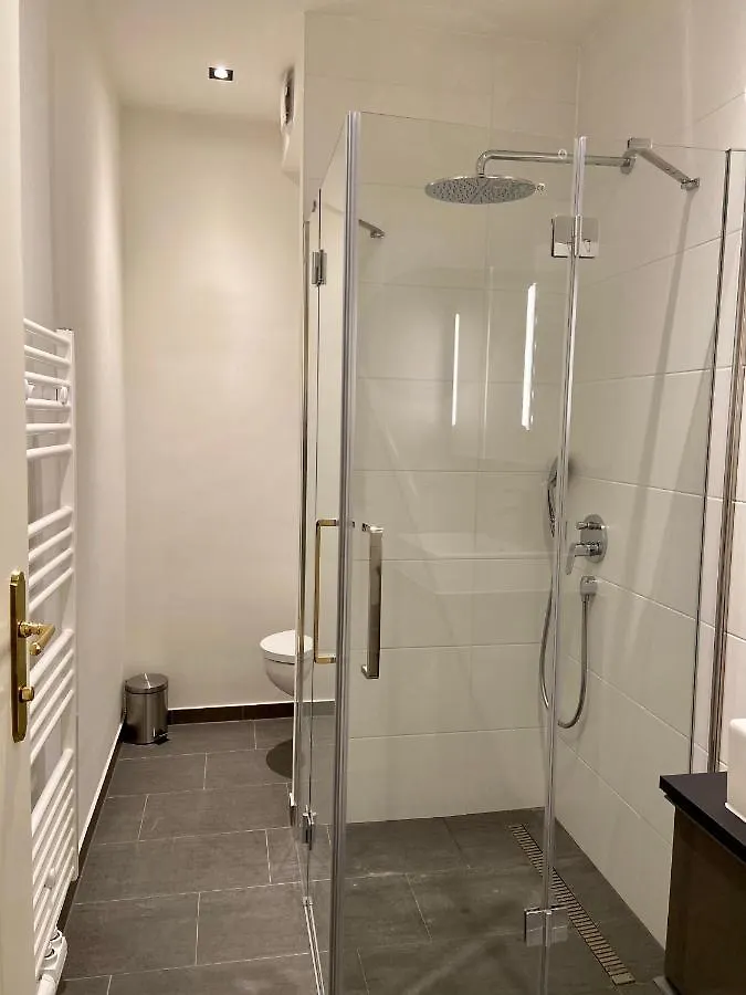 Lion'S Rooms N Apartments Viena