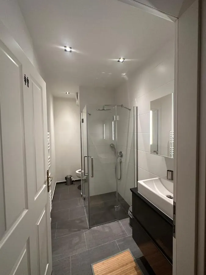 Lion'S Rooms N Apartments Viena 0*,